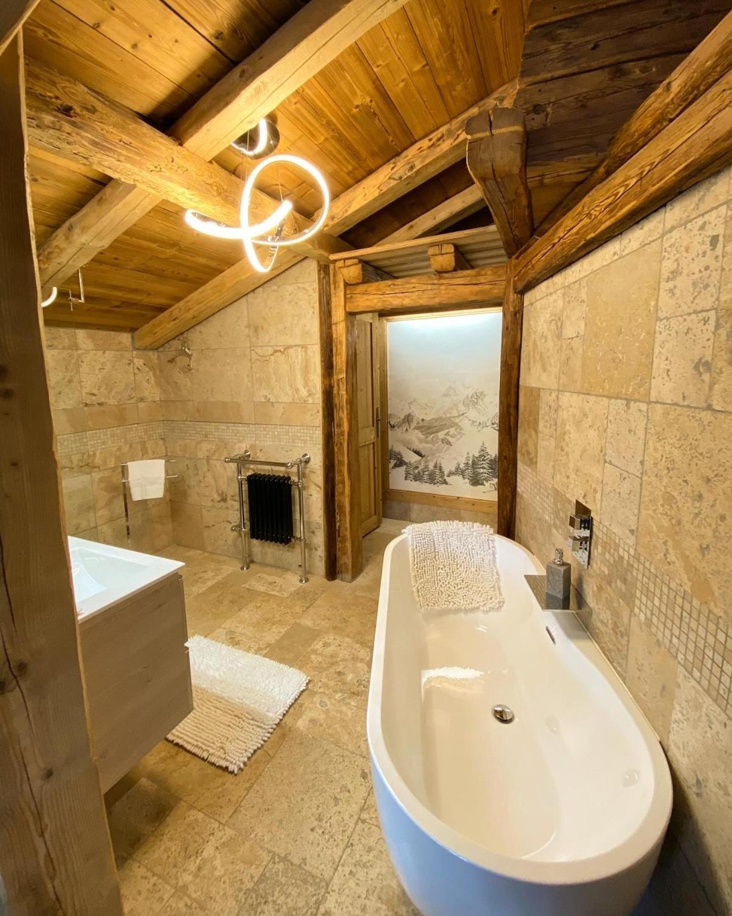 La Ferme Des Vonezins Hotel Thones Bagian luar foto